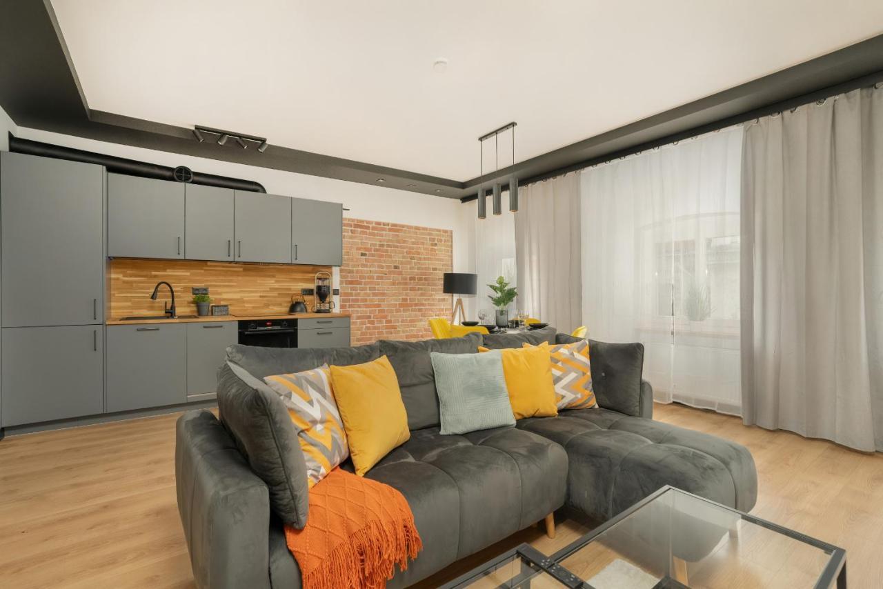 Komeda Apartment Hidden In Poznan Old Town By Noclegi Renters מראה חיצוני תמונה