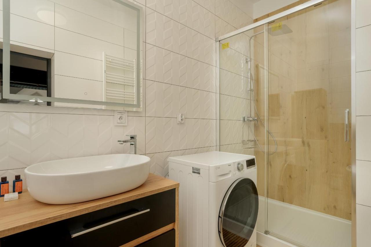 Komeda Apartment Hidden In Poznan Old Town By Noclegi Renters מראה חיצוני תמונה