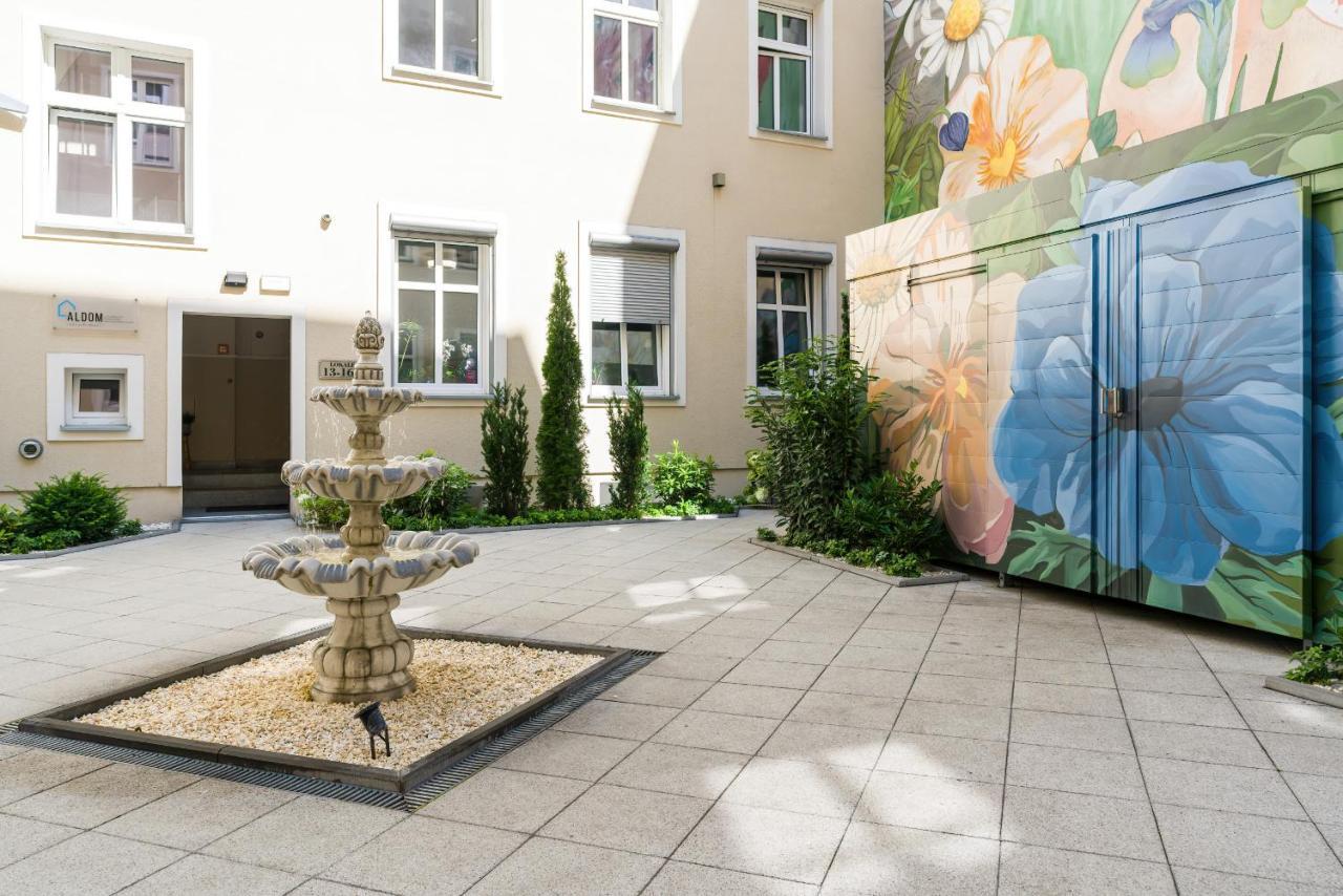 Komeda Apartment Hidden In Poznan Old Town By Noclegi Renters מראה חיצוני תמונה